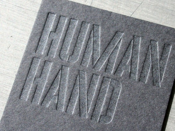 _0001_humanhand_business_card_tonal_varnish