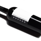 _0001_Siquis_Wine_Bottle_side